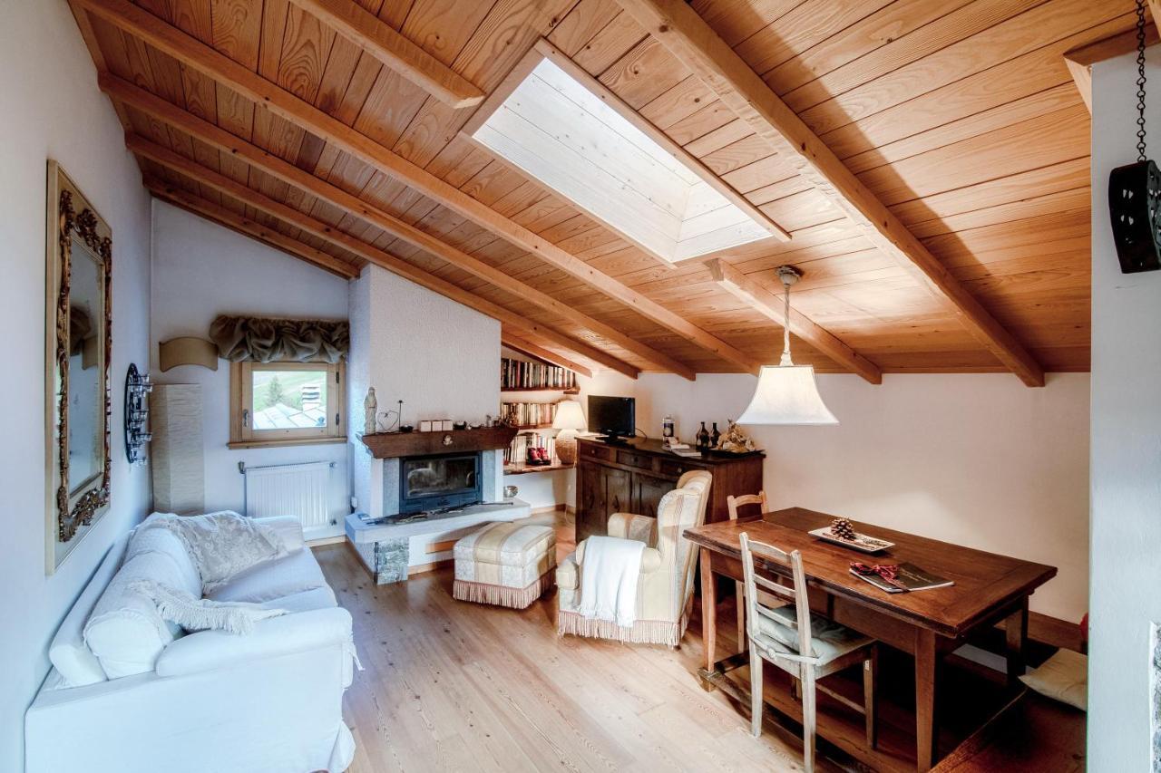 Charming Mountain Penthouse Apartment *